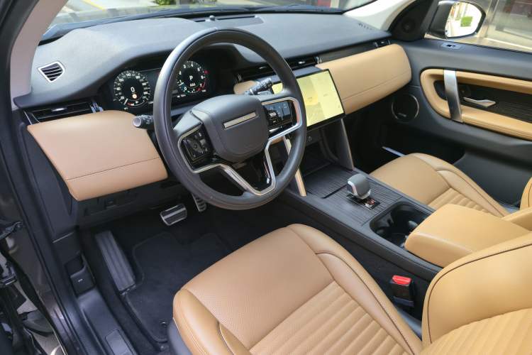 Used Land Rover Discovery Sport 2024 Luxury Custom Edition Interior 8