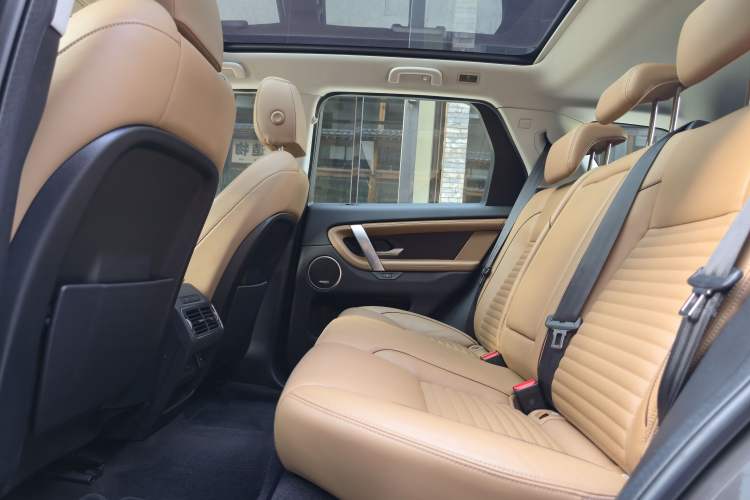Used Land Rover Discovery Sport 2024 Luxury Custom Edition Interior 9