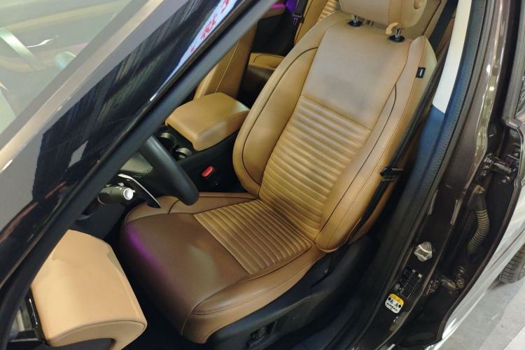Used Land Rover Discovery Sport 2024 Luxury Custom Edition Left Front Seat
