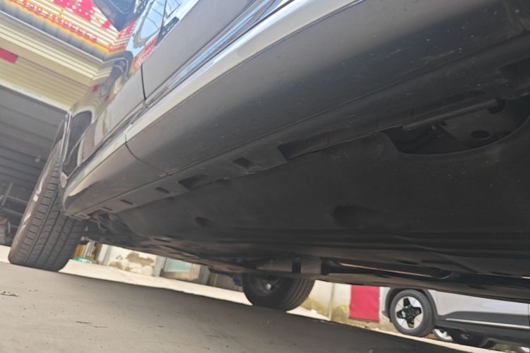 Used Land Rover Discovery Sport 2024 Performance Tech Edition Left Side Sill