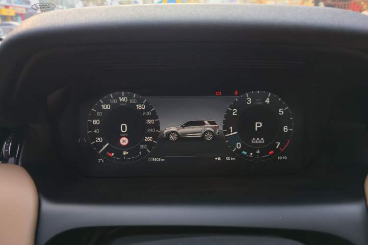 Used Land Rover Discovery Sport 2024 Luxury Custom Edition Odometer Close Up