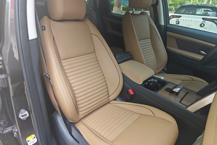 Used Land Rover Discovery Sport 2024 Performance Tech Edition Right Front Seat