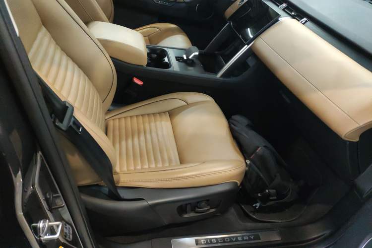 Used Land Rover Discovery Sport 2024 Luxury Custom Edition Right Front Seat