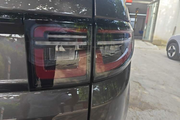Used Land Rover Discovery Sport 2024 Performance Tech Edition Right Rear Taillight