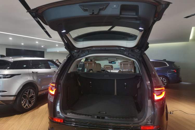 Used Land Rover Discovery Sport 2024 Luxury Custom Edition Trunk