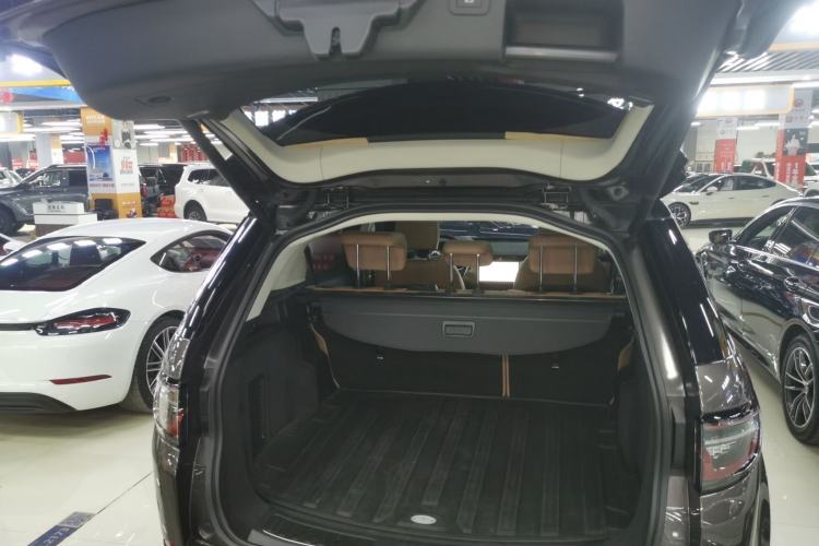 Used Land Rover Discovery Sport 2024 Luxury Custom Edition Trunk