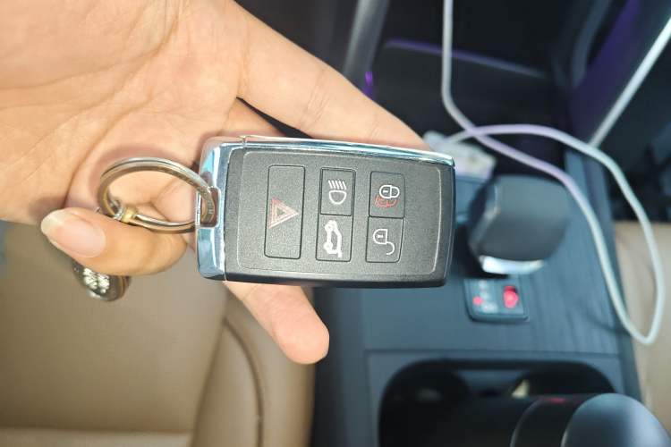 Used Land Rover Discovery Sport 2024 Luxury Custom Edition Vehicle Key