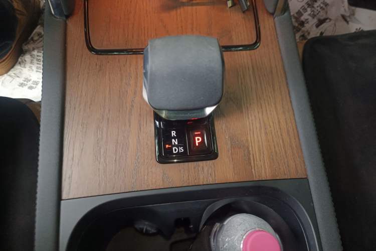 Used Land Rover Discovery Sport 2024 Performance Tech Edition Gear Lever