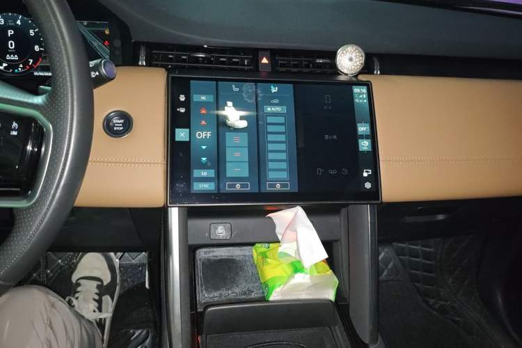 Used Land Rover Discovery Sport 2024 Luxury Custom Edition Audio And AC Panel