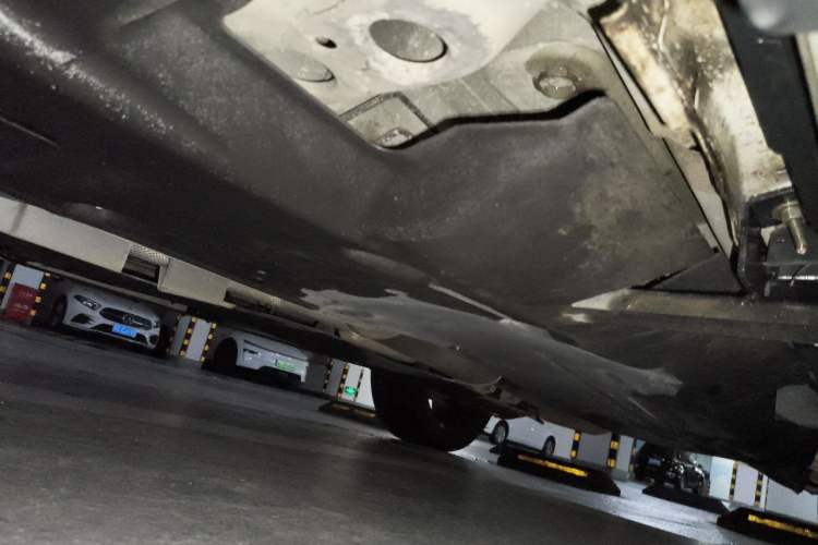 Used Land Rover Discovery Sport 2024 Luxury Custom Edition Chassis Front Left