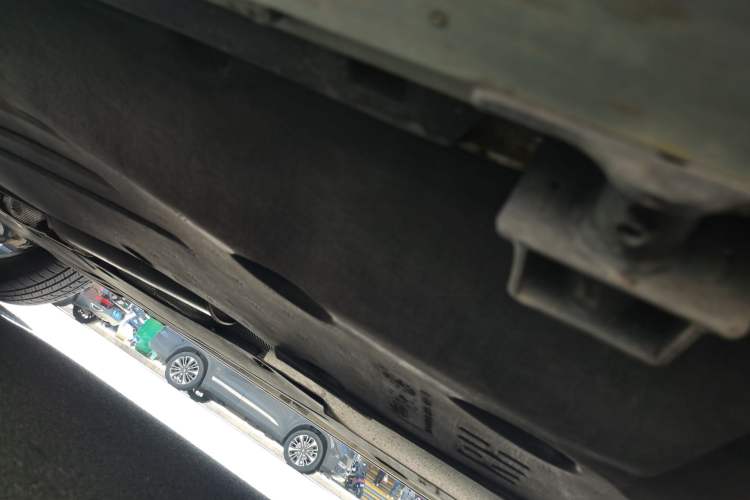 Used Land Rover Discovery Sport 2024 Luxury Custom Edition Chassis Front Right