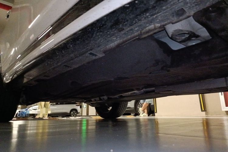 Used Land Rover Discovery Sport 2024 Luxury Custom Edition Chassis Front Right