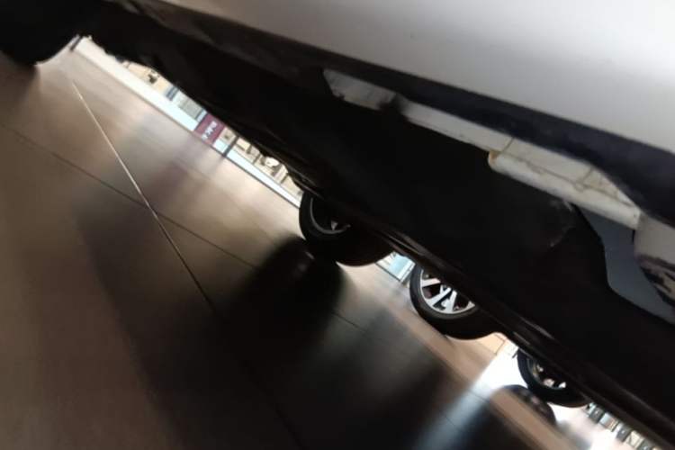 Used Land Rover Discovery Sport 2024 Performance Tech Edition Chassis Front Right