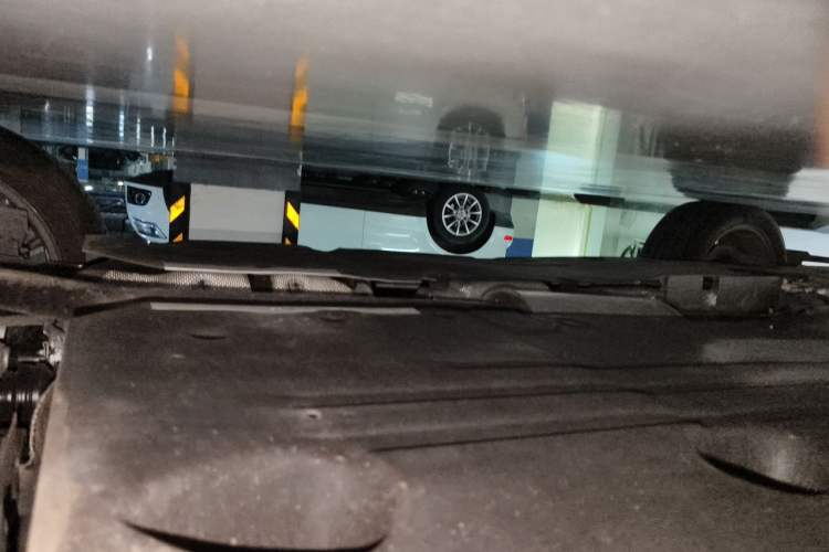 Used Land Rover Discovery Sport 2024 Performance Tech Edition Chassis Rear Left