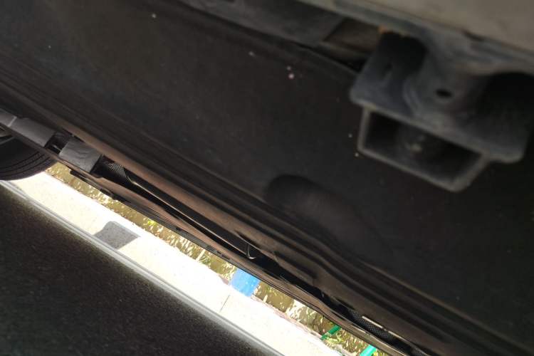 Used Land Rover Discovery Sport 2024 Luxury Custom Edition Chassis Rear Left
