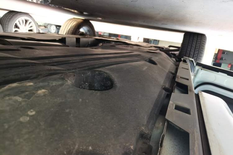 Used Land Rover Discovery Sport 2024 Performance Tech Edition Chassis Rear Left