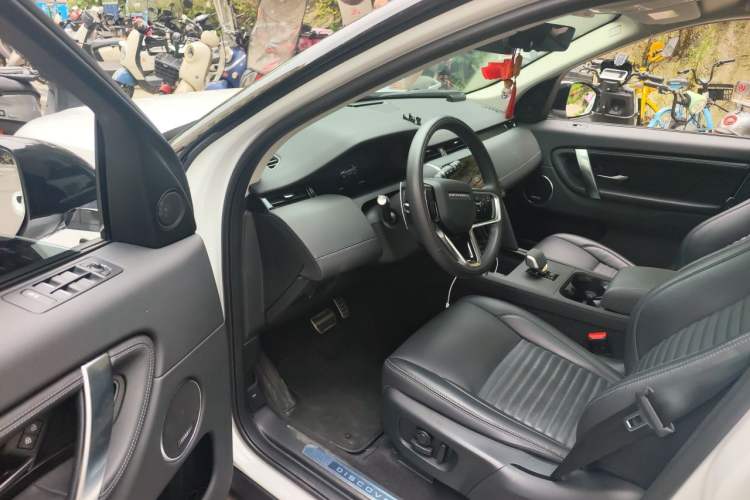 Used Land Rover Discovery Sport 2024 Luxury Custom Edition Driver Seat