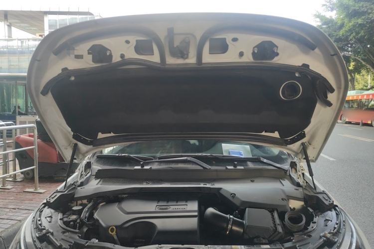 Used Land Rover Discovery Sport 2024 Luxury Custom Edition Engine Bay
