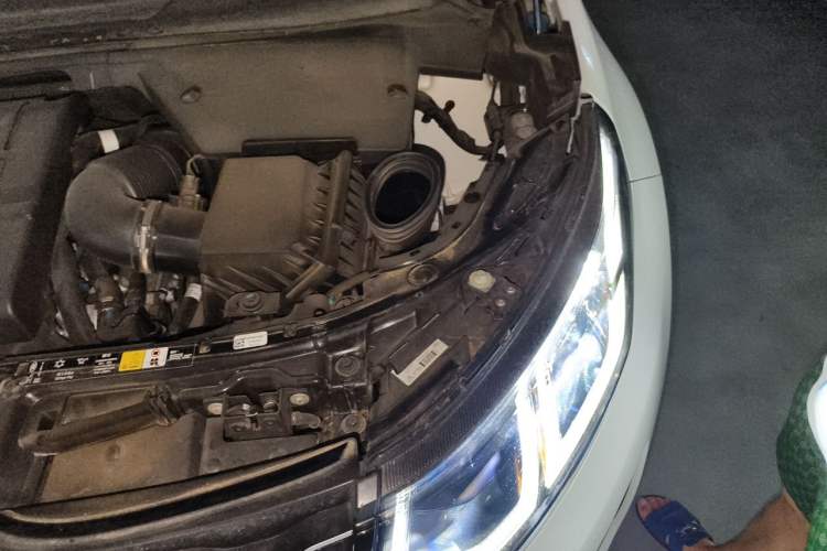 Used Land Rover Discovery Sport 2024 Performance Tech Edition Engine Bay Left