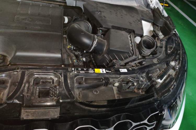 Used Land Rover Discovery Sport 2024 Performance Tech Edition Engine Bay Left