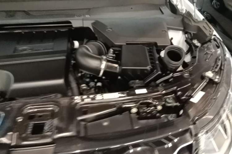 Used Land Rover Discovery Sport 2024 Performance Tech Edition Engine Bay Left