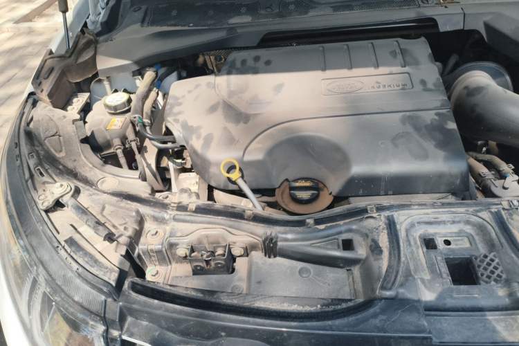 Used Land Rover Discovery Sport 2024 Performance Tech Edition Engine Bay Right