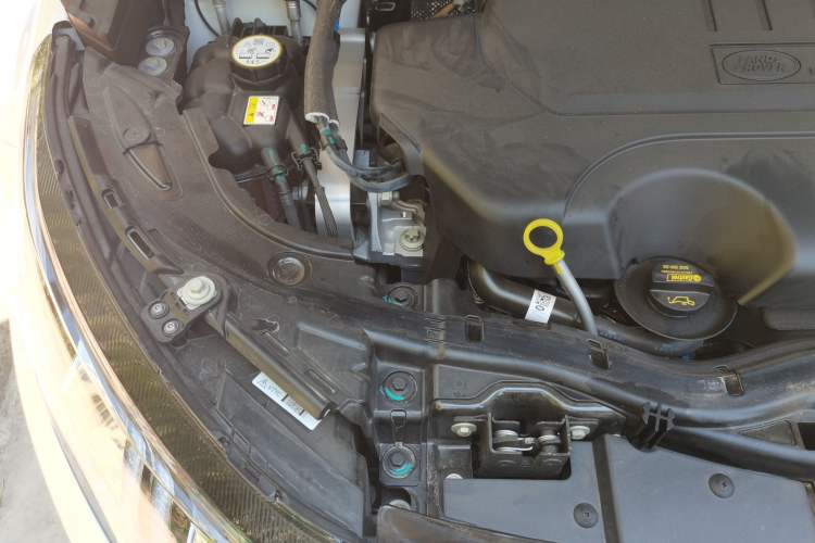 Used Land Rover Discovery Sport 2024 Luxury Custom Edition Engine Bay Right