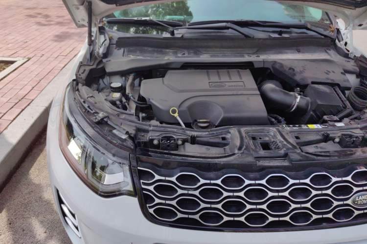 Used Land Rover Discovery Sport 2024 Luxury Custom Edition Engine Bay Right