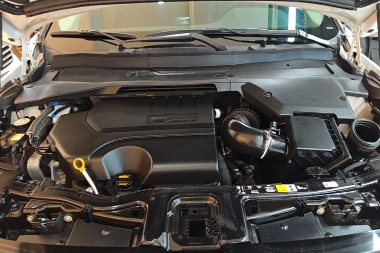 Used Land Rover Discovery Sport 2024 Luxury Custom Edition Engine Bay