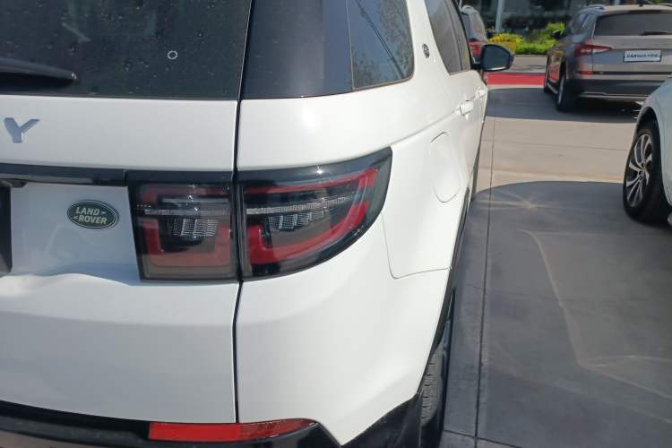 Used Land Rover Discovery Sport 2024 Luxury Custom Edition Exterior 3