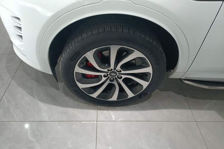 Used Land Rover Discovery Sport 2024 Performance Tech Edition Exterior 4