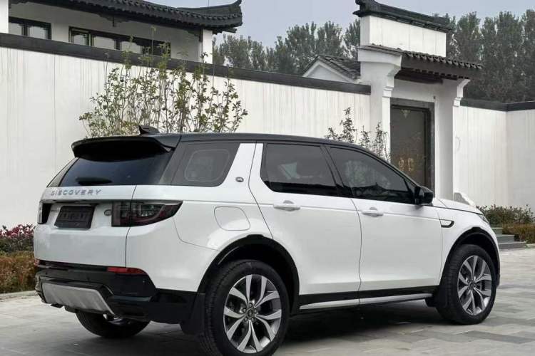 Used Land Rover Discovery Sport 2024 Luxury Custom Edition Exterior 4