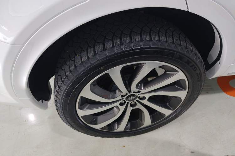 Used Land Rover Discovery Sport 2024 Performance Tech Edition Exterior 5