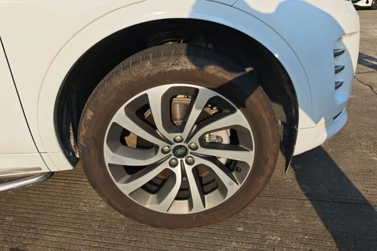 Used Land Rover Discovery Sport 2024 Performance Tech Edition Exterior 7