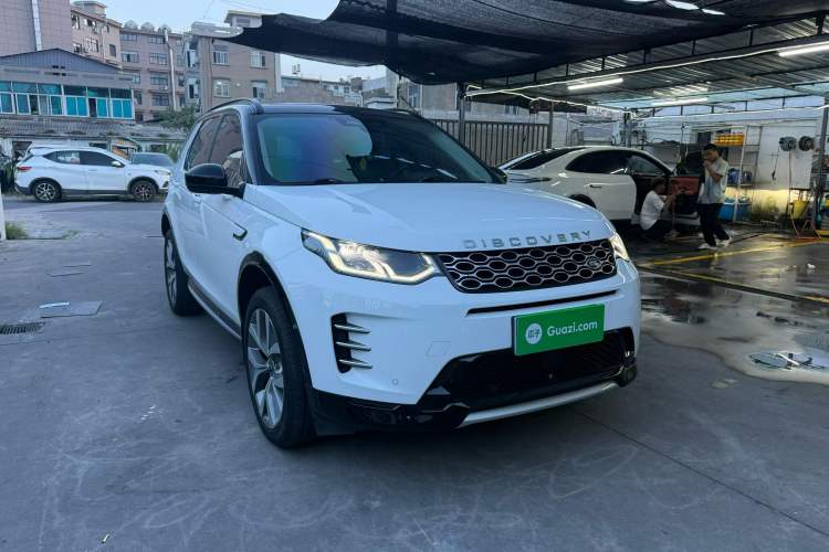 Used Land Rover Discovery Sport 2024 Luxury Custom Edition Front Right 45 Deg