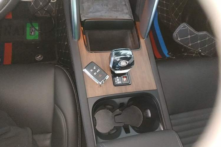 Used Land Rover Discovery Sport 2024 Performance Tech Edition Gear Lever