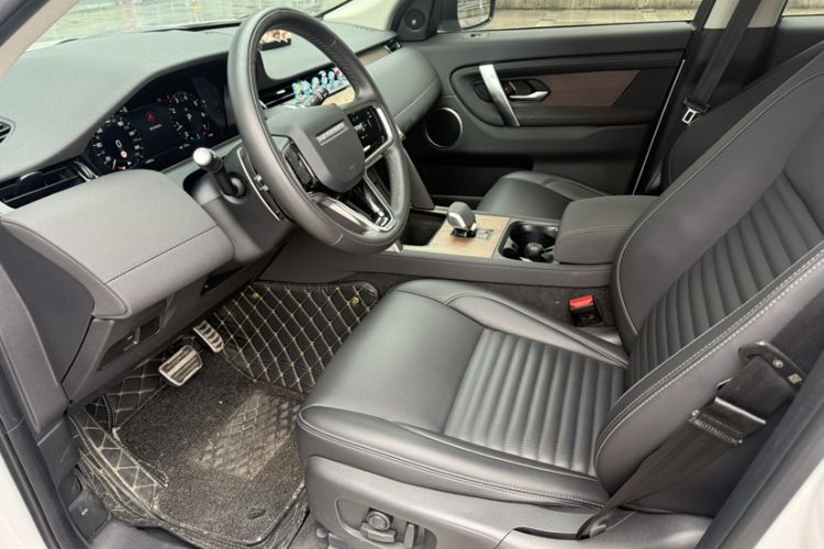 Used Land Rover Discovery Sport 2024 Performance Tech Edition Interior 2