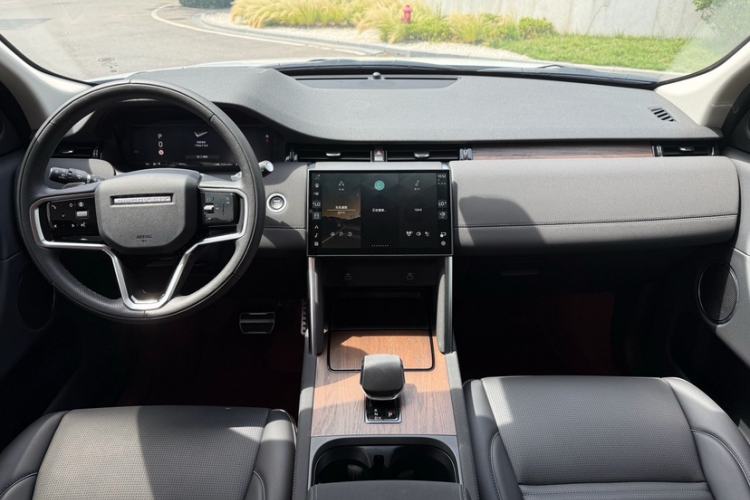 Used Land Rover Discovery Sport 2024 Performance Tech Edition Interior 2