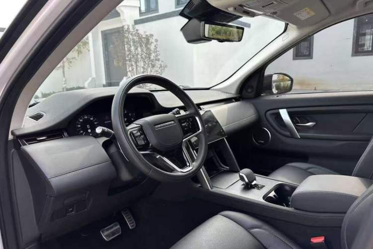 Used Land Rover Discovery Sport 2024 Luxury Custom Edition Interior 2