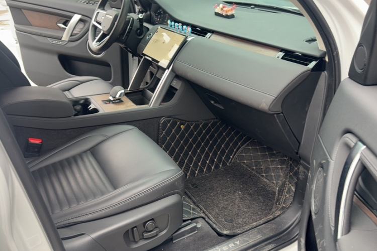 Used Land Rover Discovery Sport 2024 Performance Tech Edition Interior 3