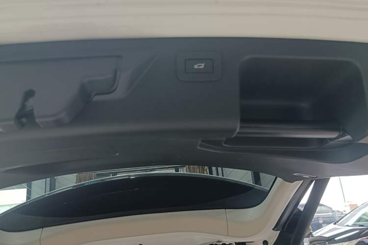 Used Land Rover Discovery Sport 2024 Performance Tech Edition Interior 3