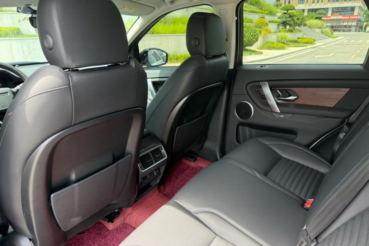 Used Land Rover Discovery Sport 2024 Performance Tech Edition Interior 5