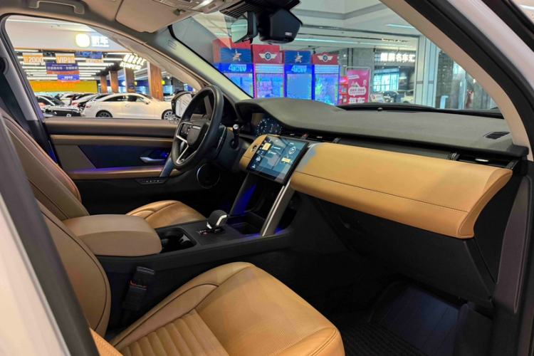 Used Land Rover Discovery Sport 2024 Luxury Custom Edition Interior 9