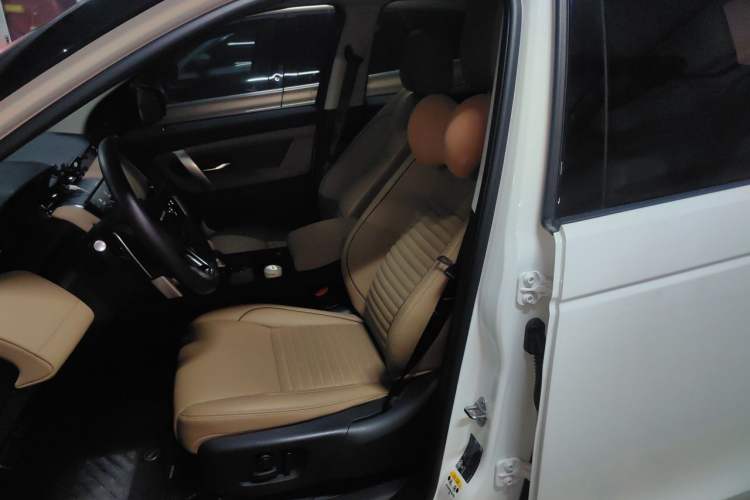 Used Land Rover Discovery Sport 2024 Performance Tech Edition Left Front Seat