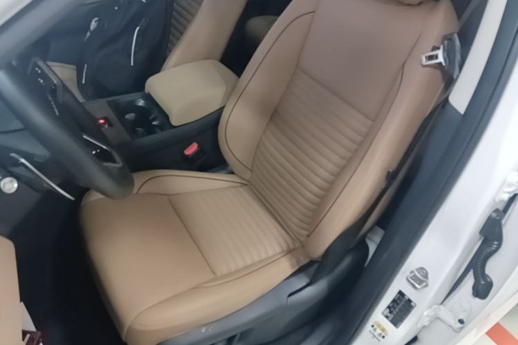 Used Land Rover Discovery Sport 2024 Performance Tech Edition Left Front Seat