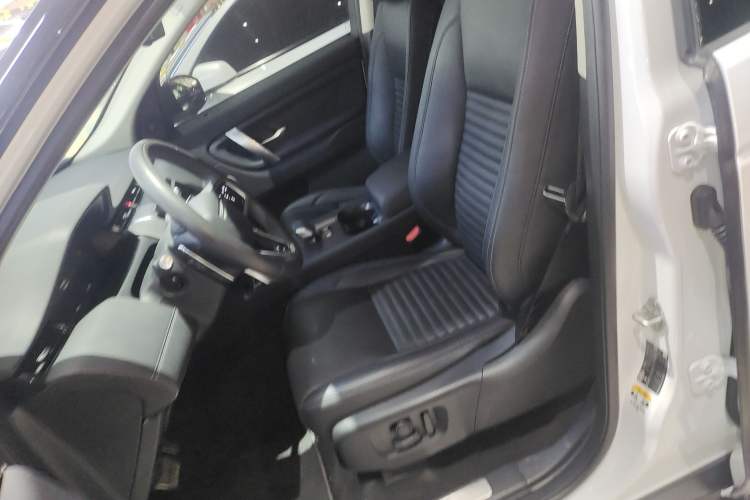 Used Land Rover Discovery Sport 2024 Luxury Custom Edition Left Front Seat