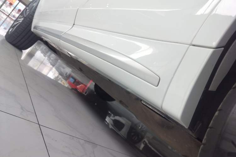 Used Land Rover Discovery Sport 2024 Performance Tech Edition Left Side Sill