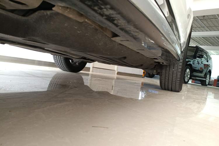 Used Land Rover Discovery Sport 2024 Luxury Custom Edition Left Side Sill