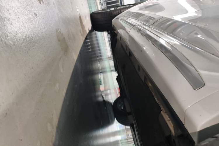 Used Land Rover Discovery Sport 2024 Performance Tech Edition Left Side Sill