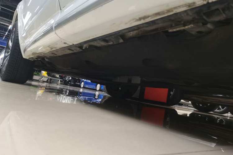 Used Land Rover Discovery Sport 2024 Performance Tech Edition Left Side Sill